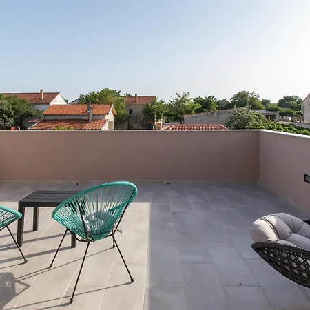In With Outdoor Swimming Pool Polaca
