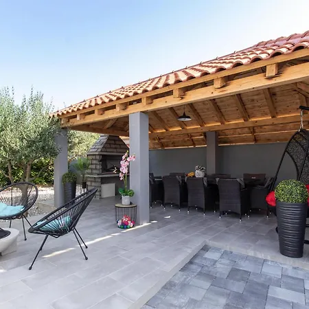 In With Outdoor Swimming Pool * Polaca