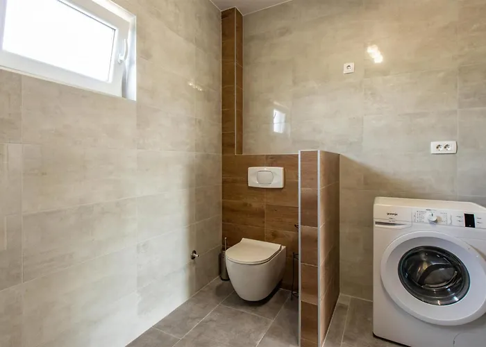 4 Bedroom In 펜션 Polaca